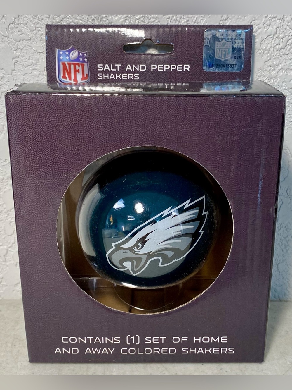 Philadelphia Eagles Salt and Pepper Shakers Midnight Green / Black NFL Football